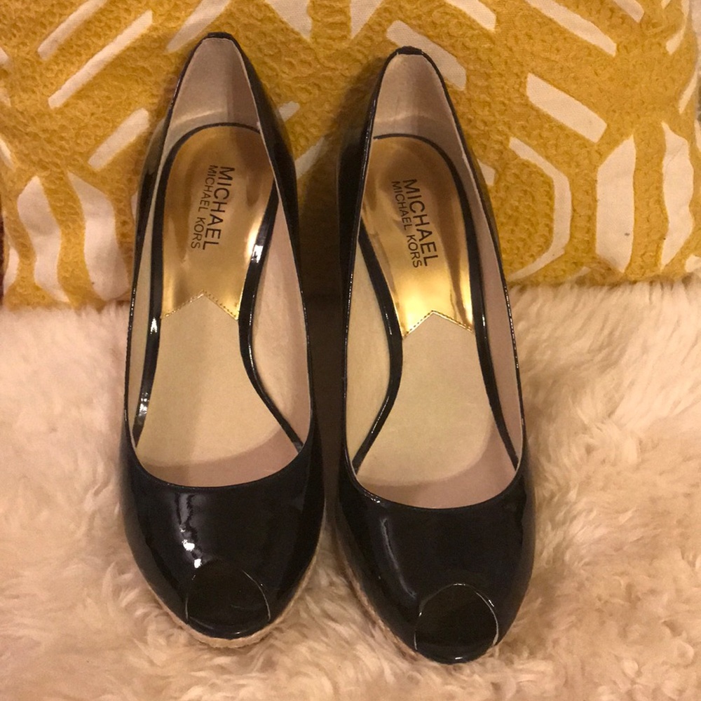 Michael Kors Peep Toe wedges